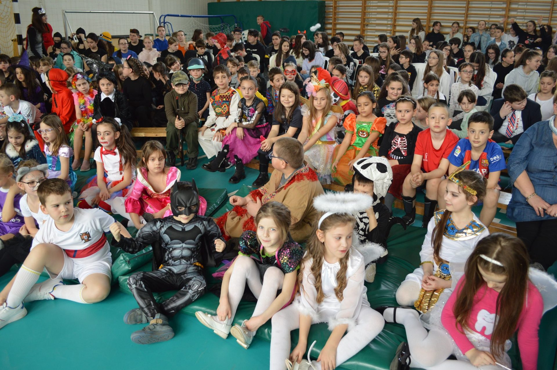 Február 17-én került megrendezésre iskolánkban a farsangi mulatság