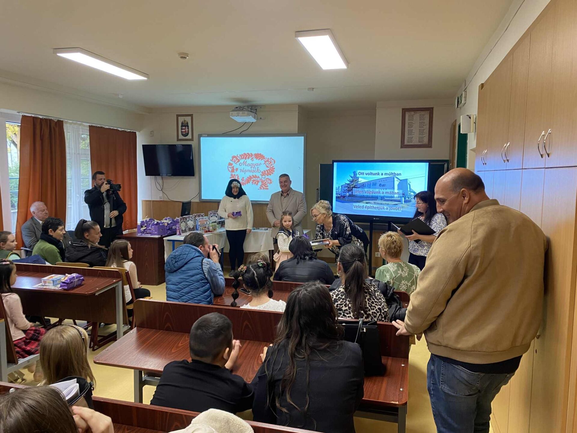 “Eltűnt mesterségek nyomában” rajz-és digitális pályázat