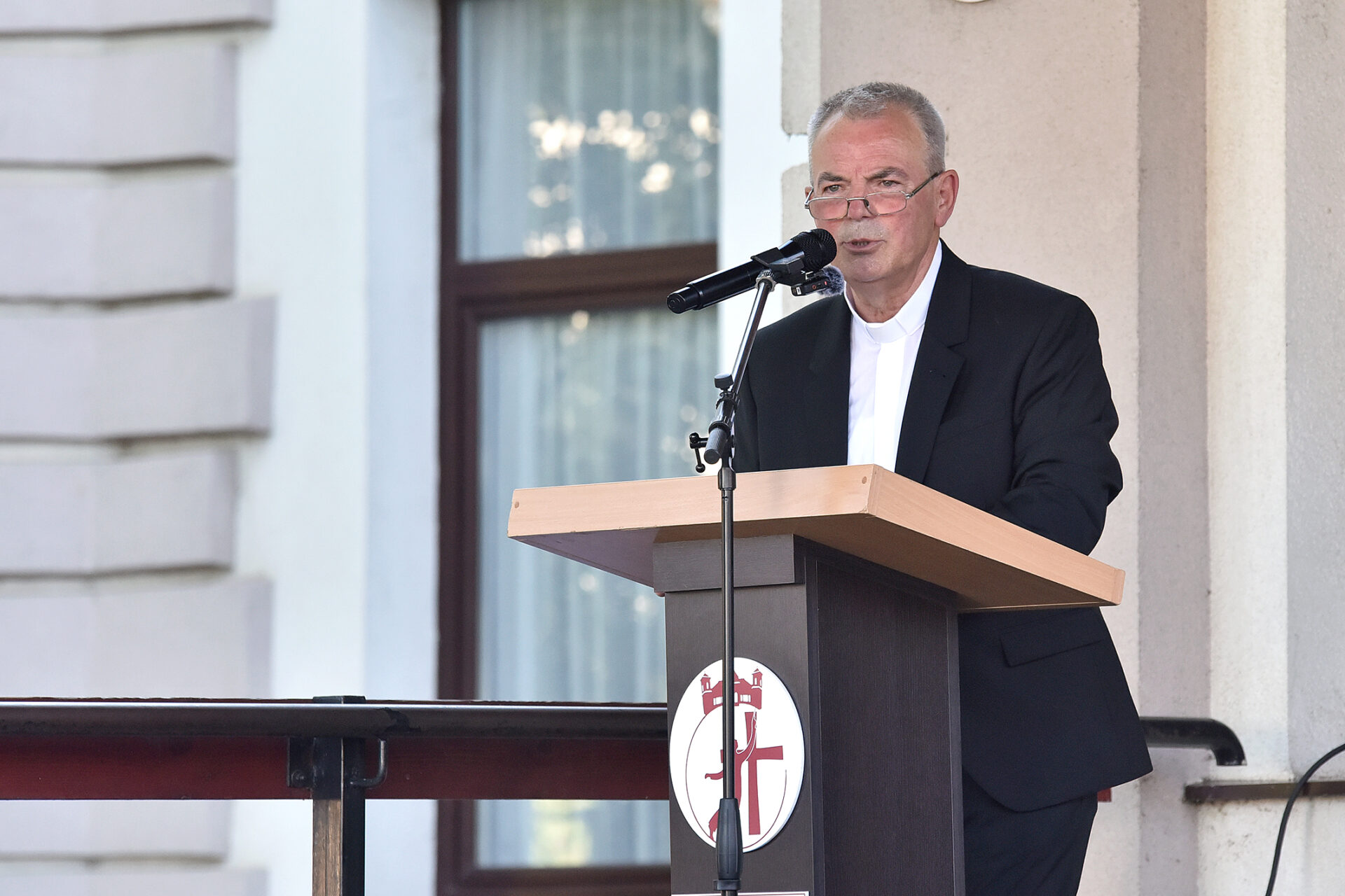 260831_0068